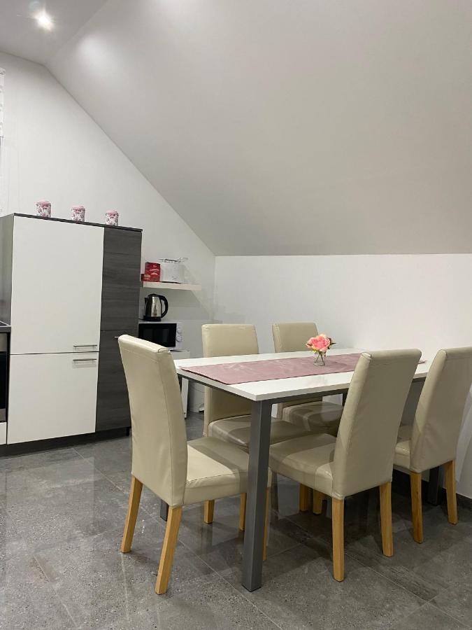 Apartma Azurre Postojna Exterior foto